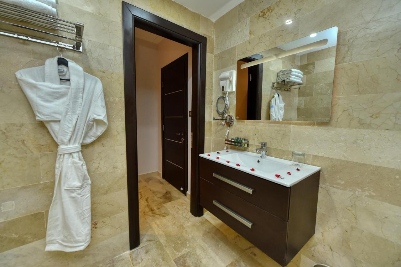 MF Hotel Oran Bir El Djir Exterior foto
